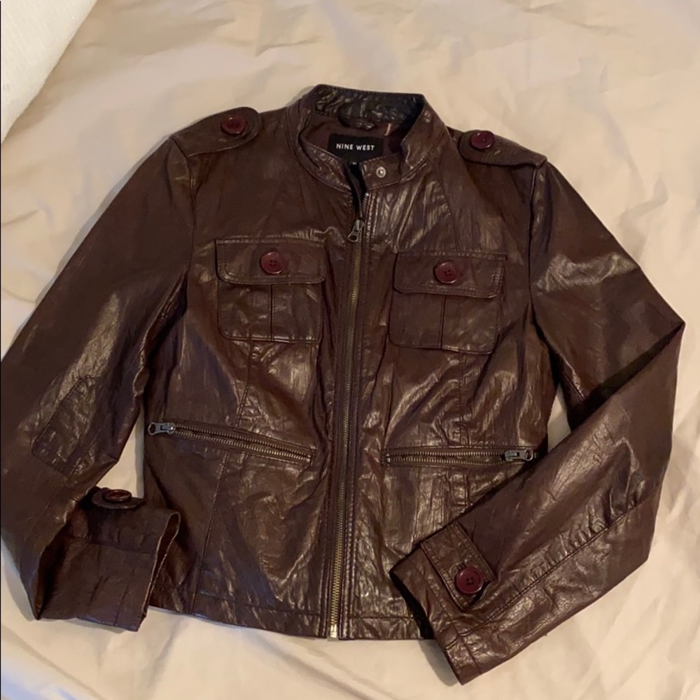 Size M ladies Nine West leather jacket
